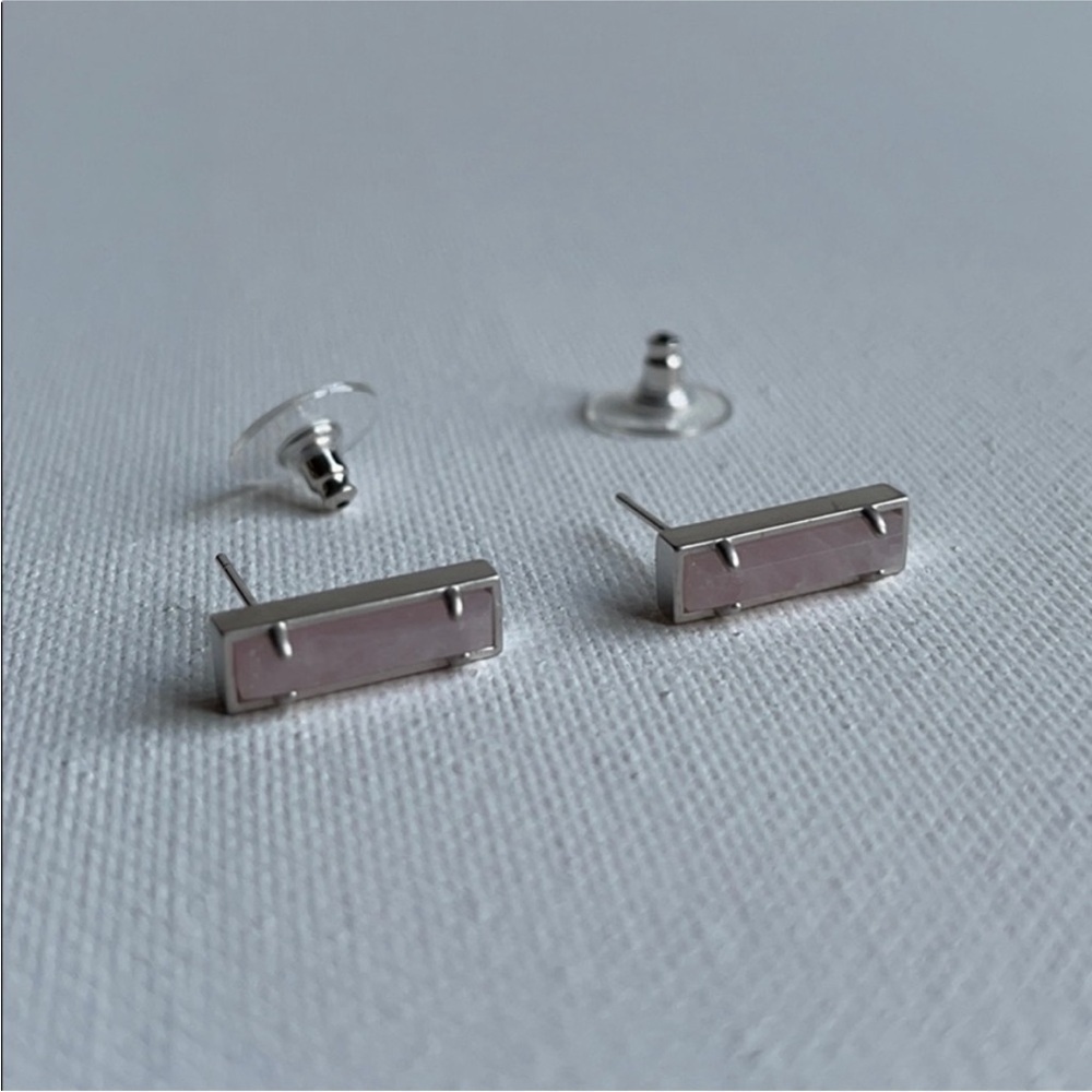 Kendra Scott Lady Stud Earrings Rose Quartz Pink & Silver New with tags! - Picture 3 of 8